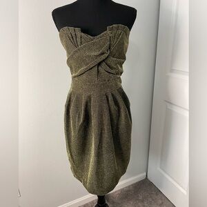 ✨ H&M Strapless Metallic Gold Cocktail Dress l Poshmark